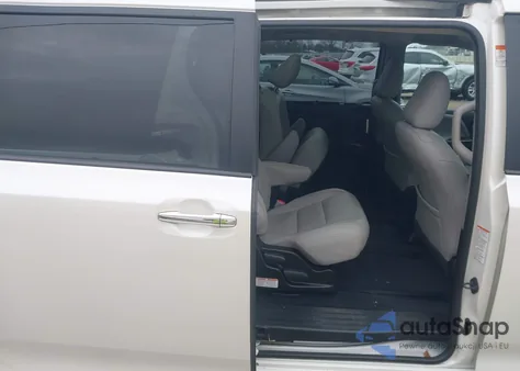 2015 Toyota Sienna Limited 7 Passenger z USA, uszkodzony, nr VIN 5TDDK3DC8FS116201